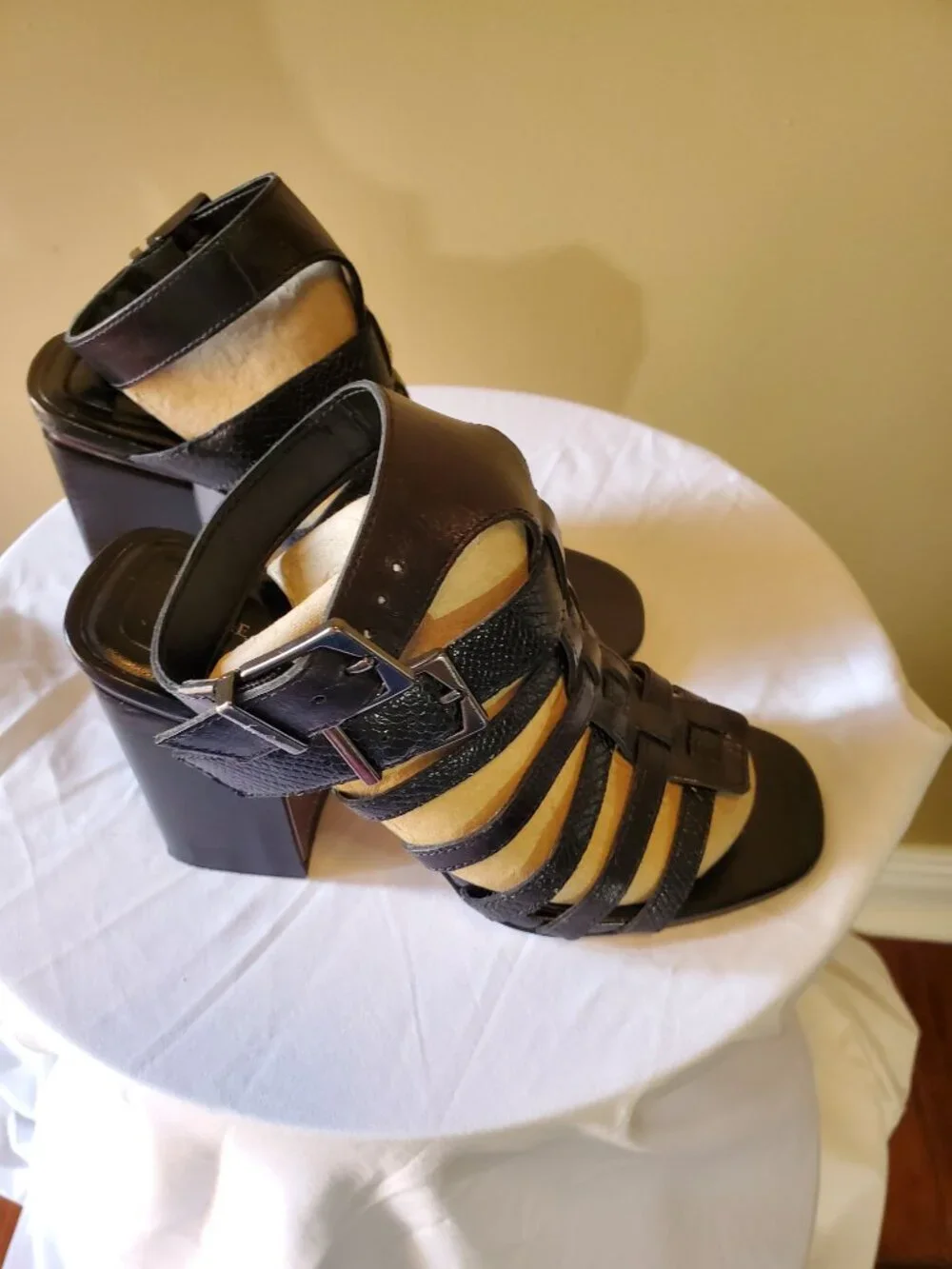 Vince Camuto Black Hicheny